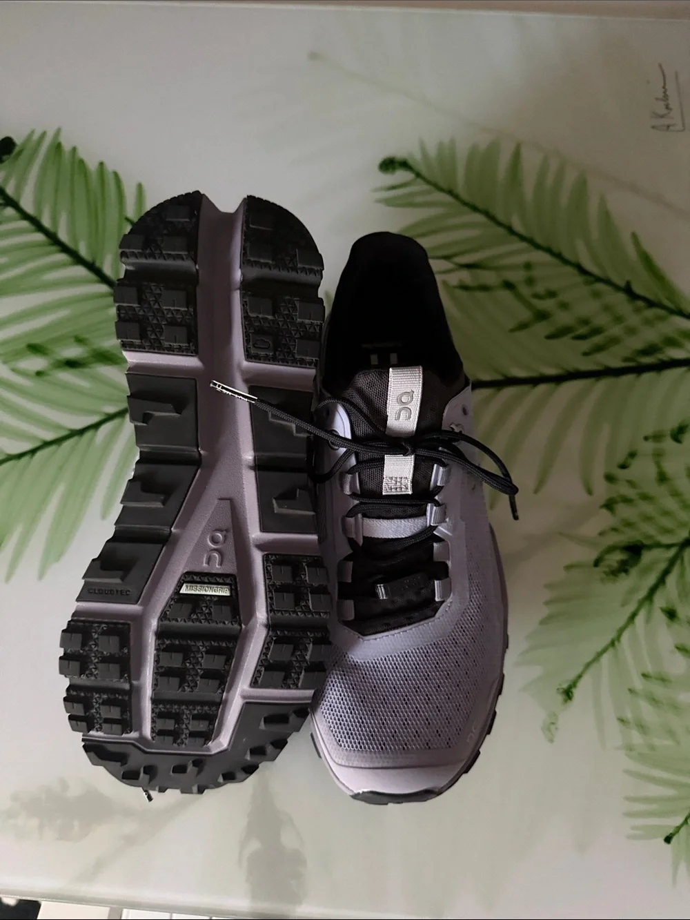 On Running womens Trail Shoes in Light purple and Black